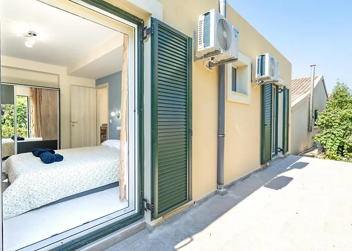 Дом отдыха Luxury In River Corfu (city)